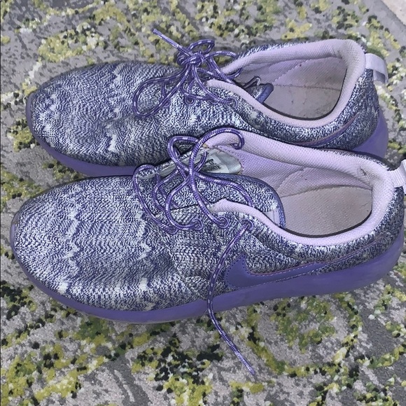 Purple running/work out shoe l. 7children’s9 women - Picture 4 of 5